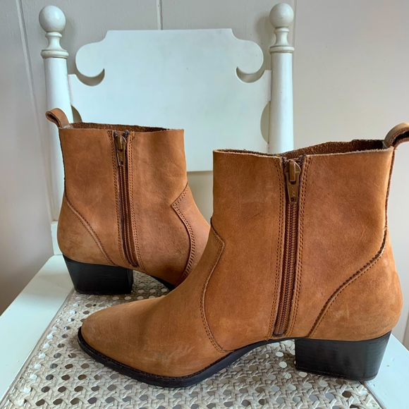 SPLENDID SUEDE BOOTS, BROWN, SIZE 8 - Picture 7 of 7